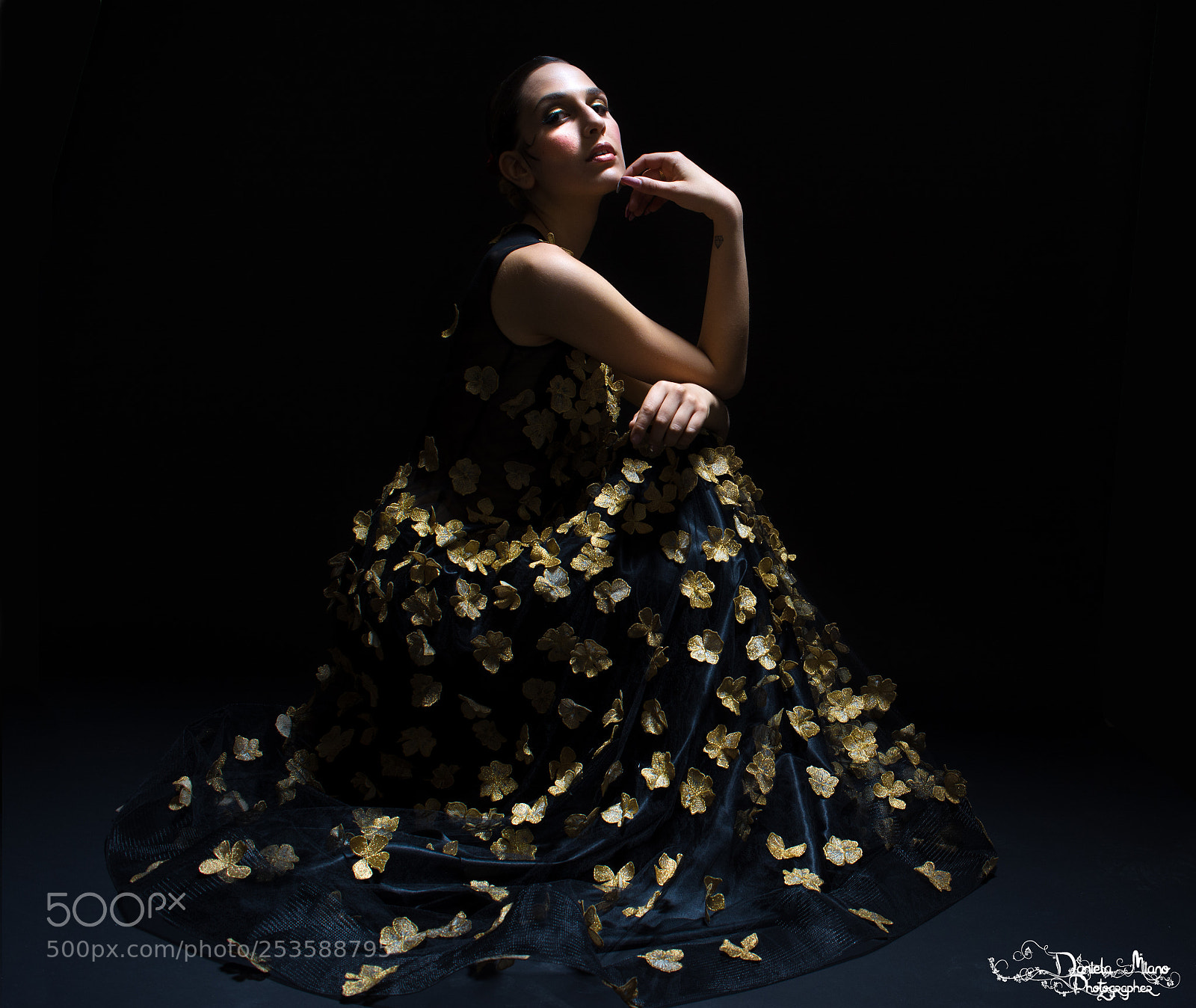 Nikon D5200 sample photo. Lady in the dark photography