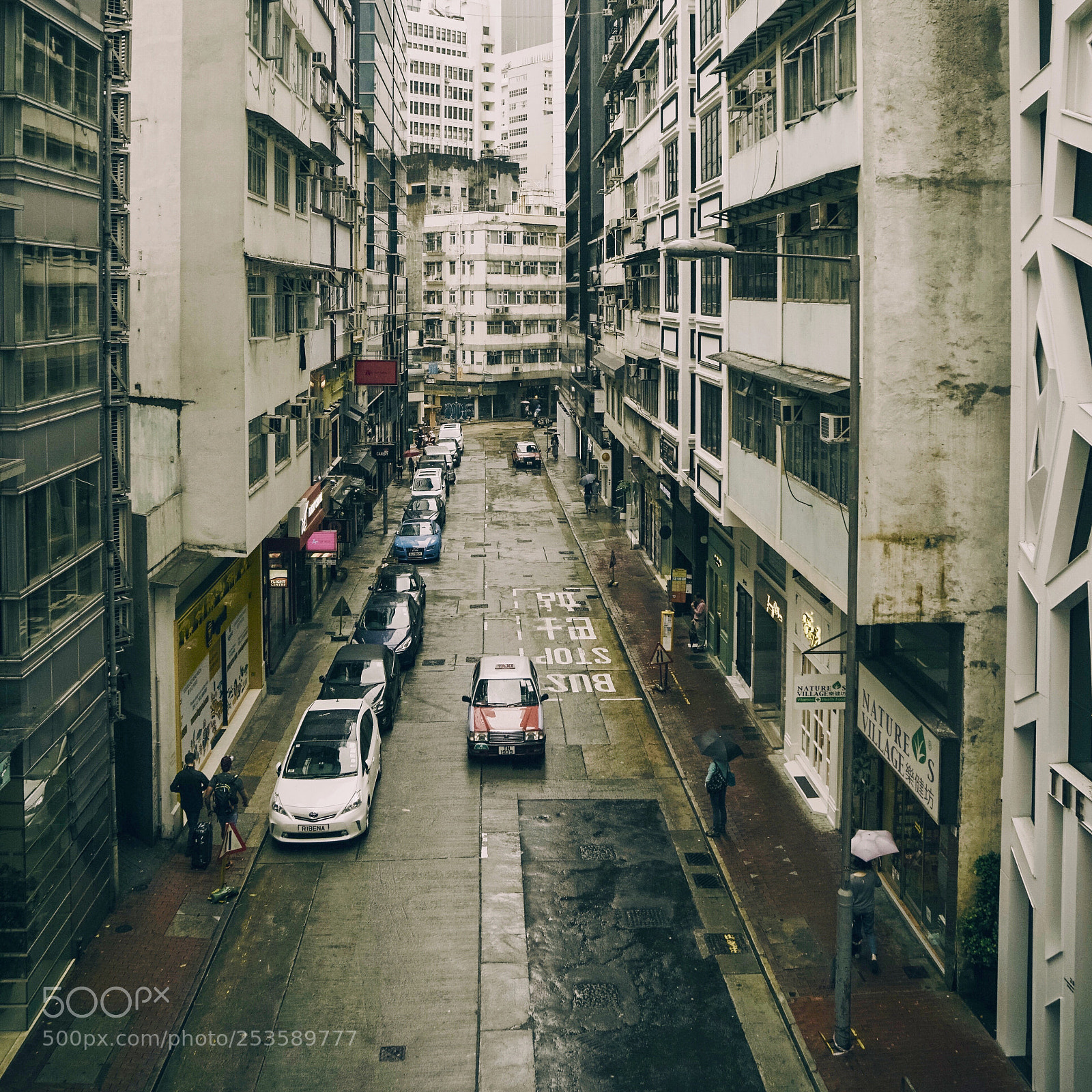 Sony a6300 sample photo. Taxi photography