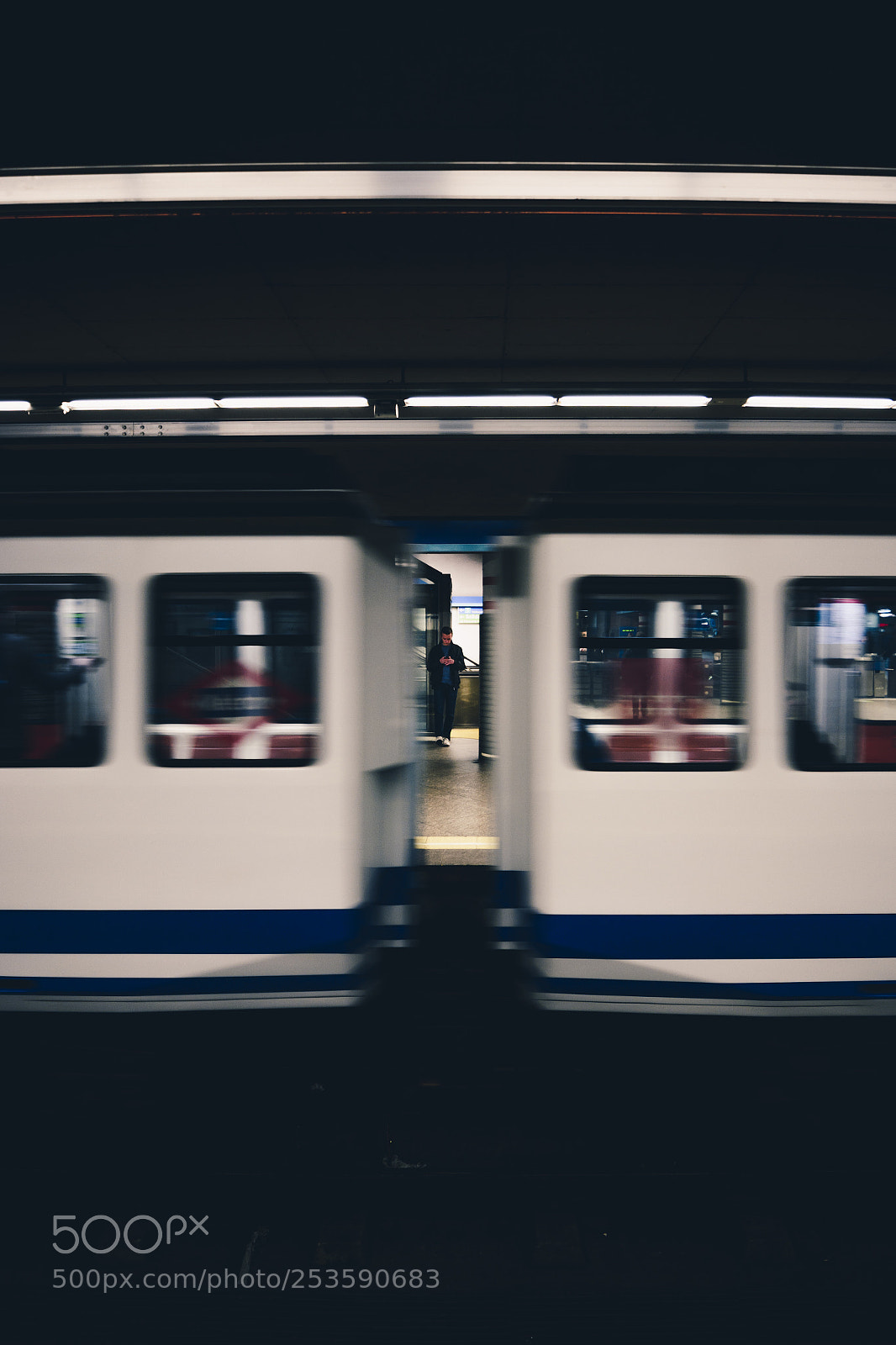 Nikon D5200 sample photo. Metro photography