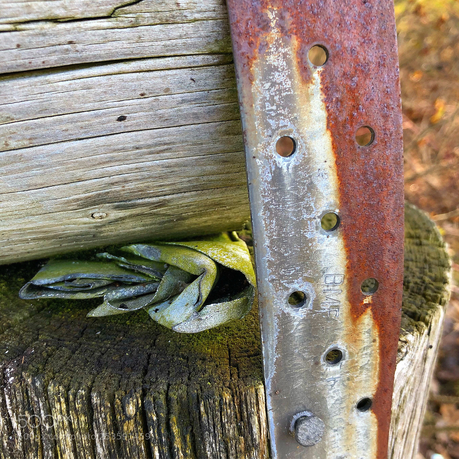 Apple iPhone 8 Plus sample photo. Rust and wood photography