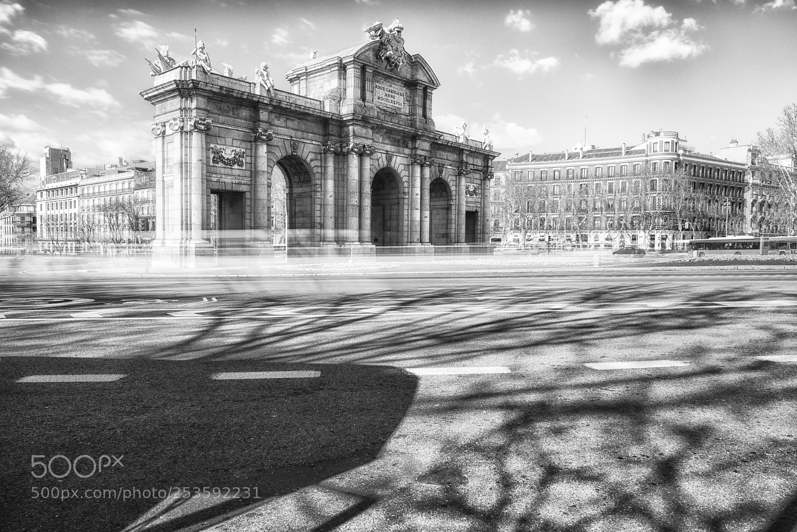 Canon EOS 5D Mark IV sample photo. Madrid long exposure photography