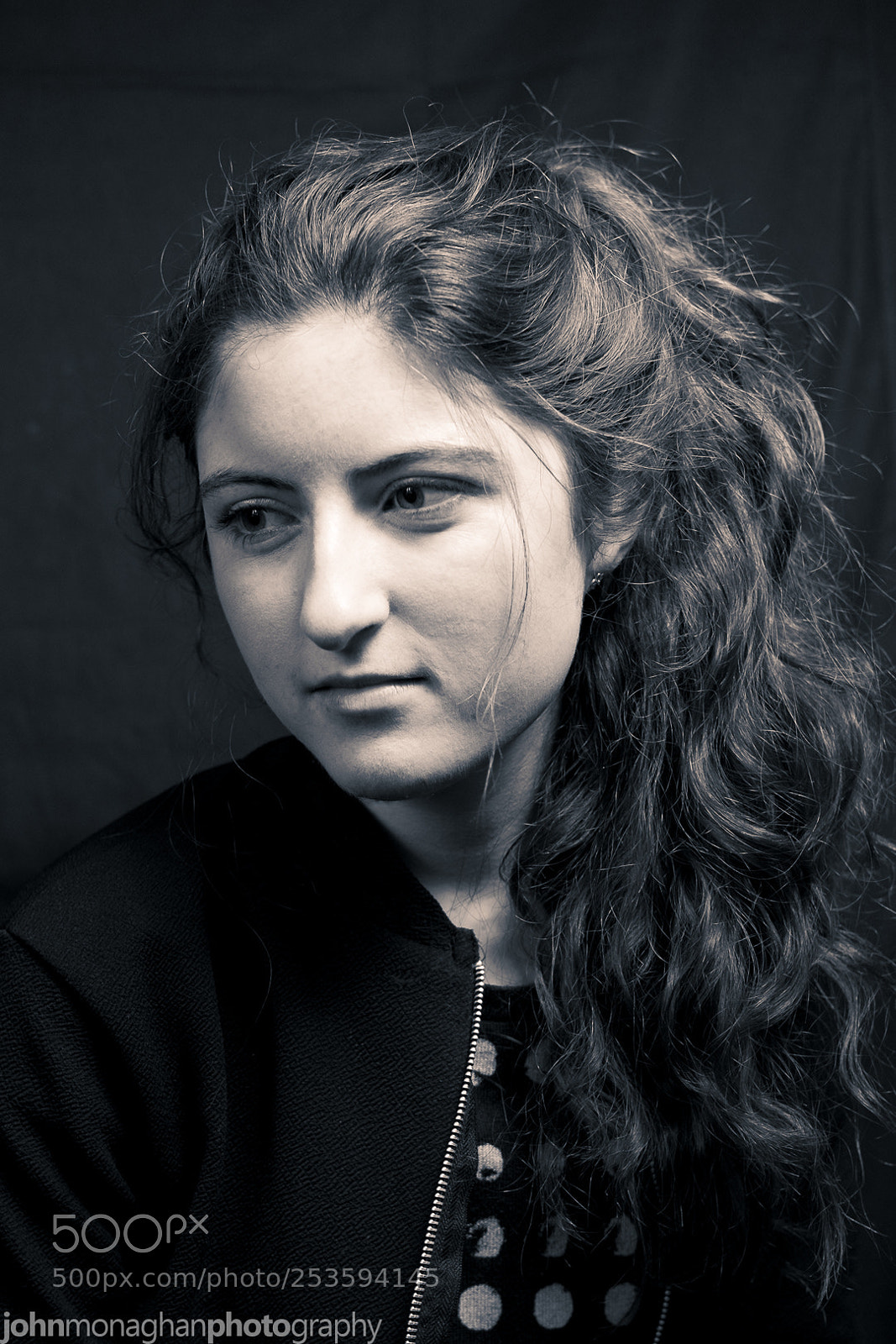 Fujifilm X-T1 sample photo. A subtle gaze photography