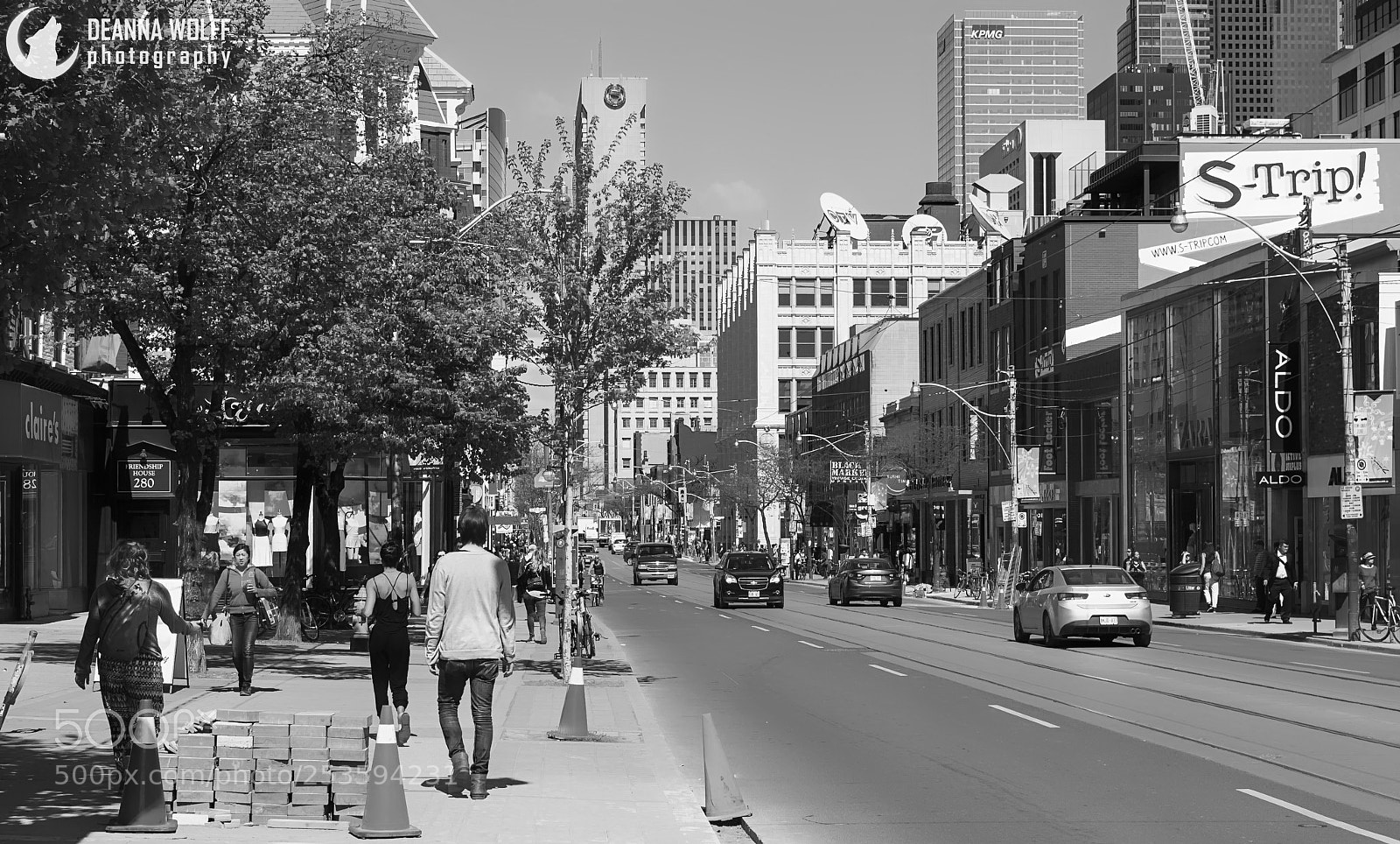 Nikon D3000 sample photo. Queen st. west s-trip photography