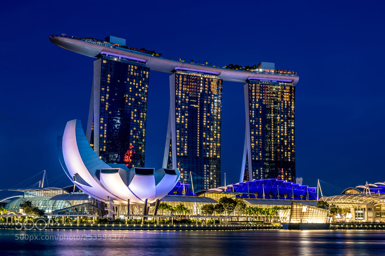 Canon EOS 750D (EOS Rebel T6i / EOS Kiss X8i) sample photo. Marina bay sands, singapore photography