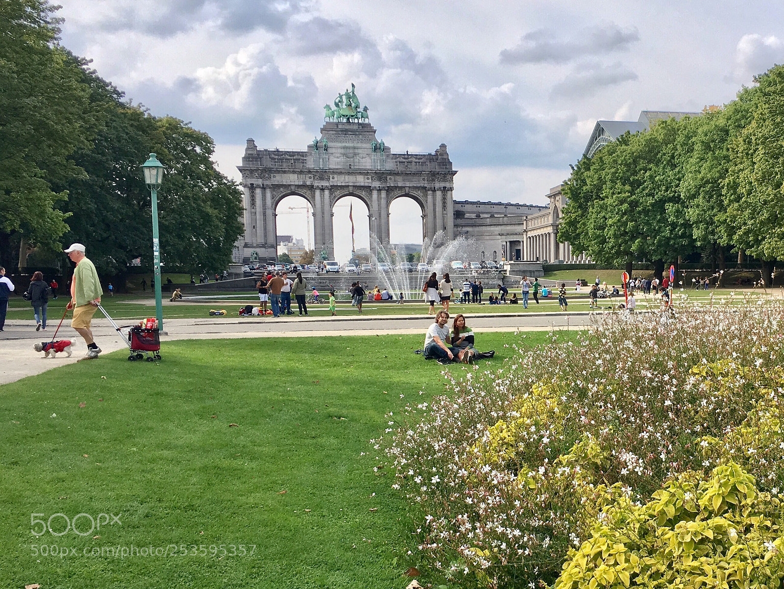 Apple iPhone 6s sample photo. Parc du cinquantenaire brussels photography