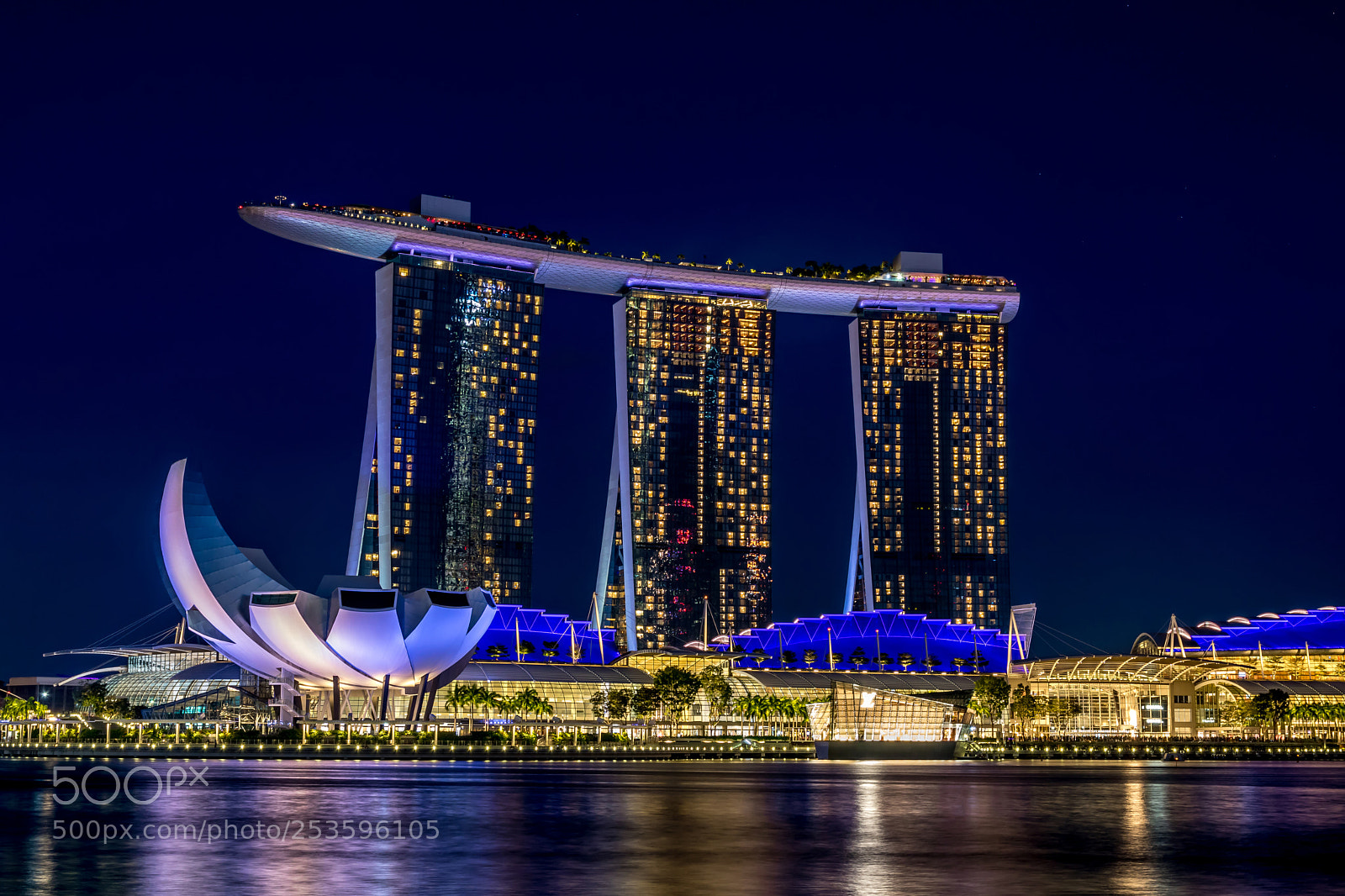 Canon EOS 750D (EOS Rebel T6i / EOS Kiss X8i) sample photo. Marina bay sands, singapore photography