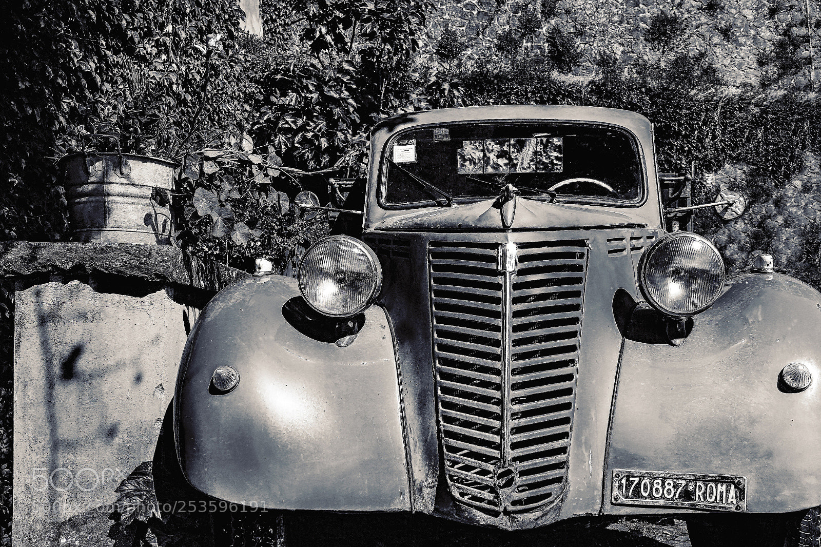 Canon EOS 550D (EOS Rebel T2i / EOS Kiss X4) sample photo. Old school photography