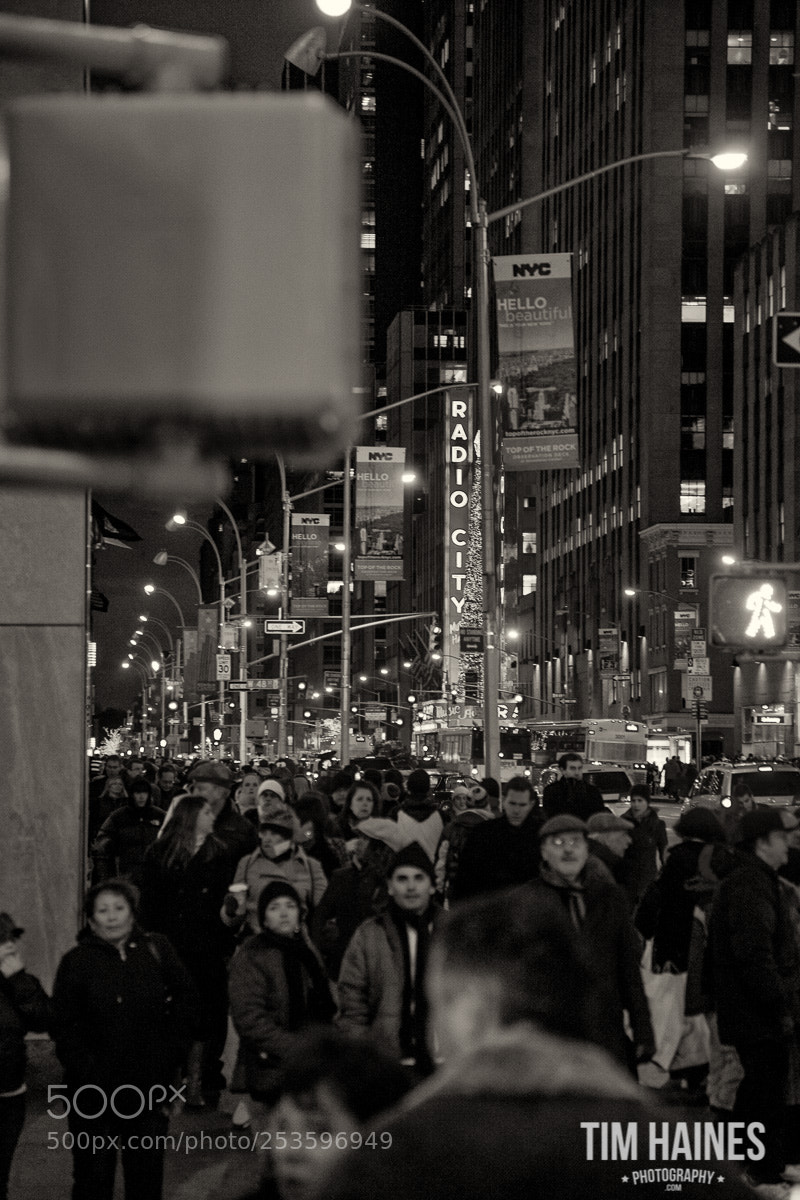 Canon EOS 5D Mark II sample photo. Street walkers photography