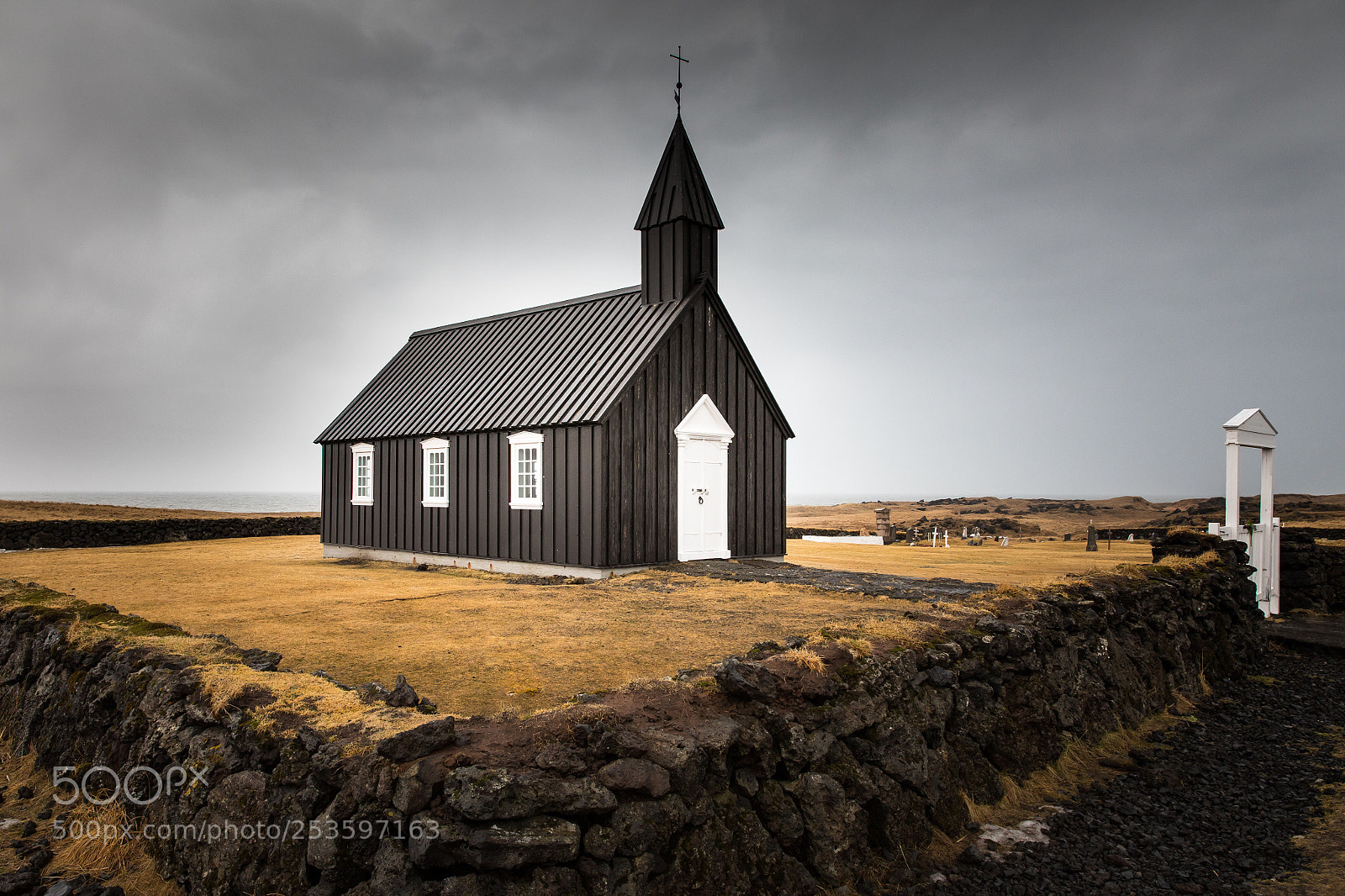 Canon EOS 5D Mark IV sample photo. Iconic budir church photography