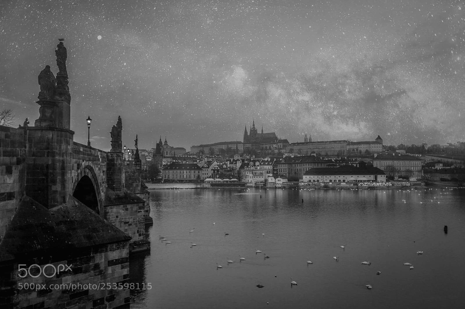 Canon EOS 550D (EOS Rebel T2i / EOS Kiss X4) sample photo. Charles bridge on a photography