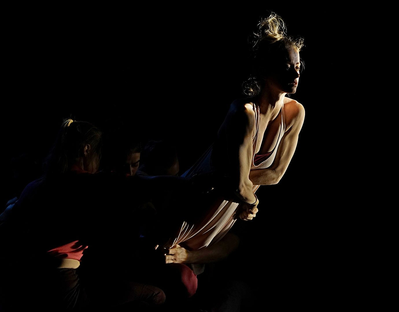 ZEISS Batis 85mm F1.8 sample photo. Dance theater 201803 photography