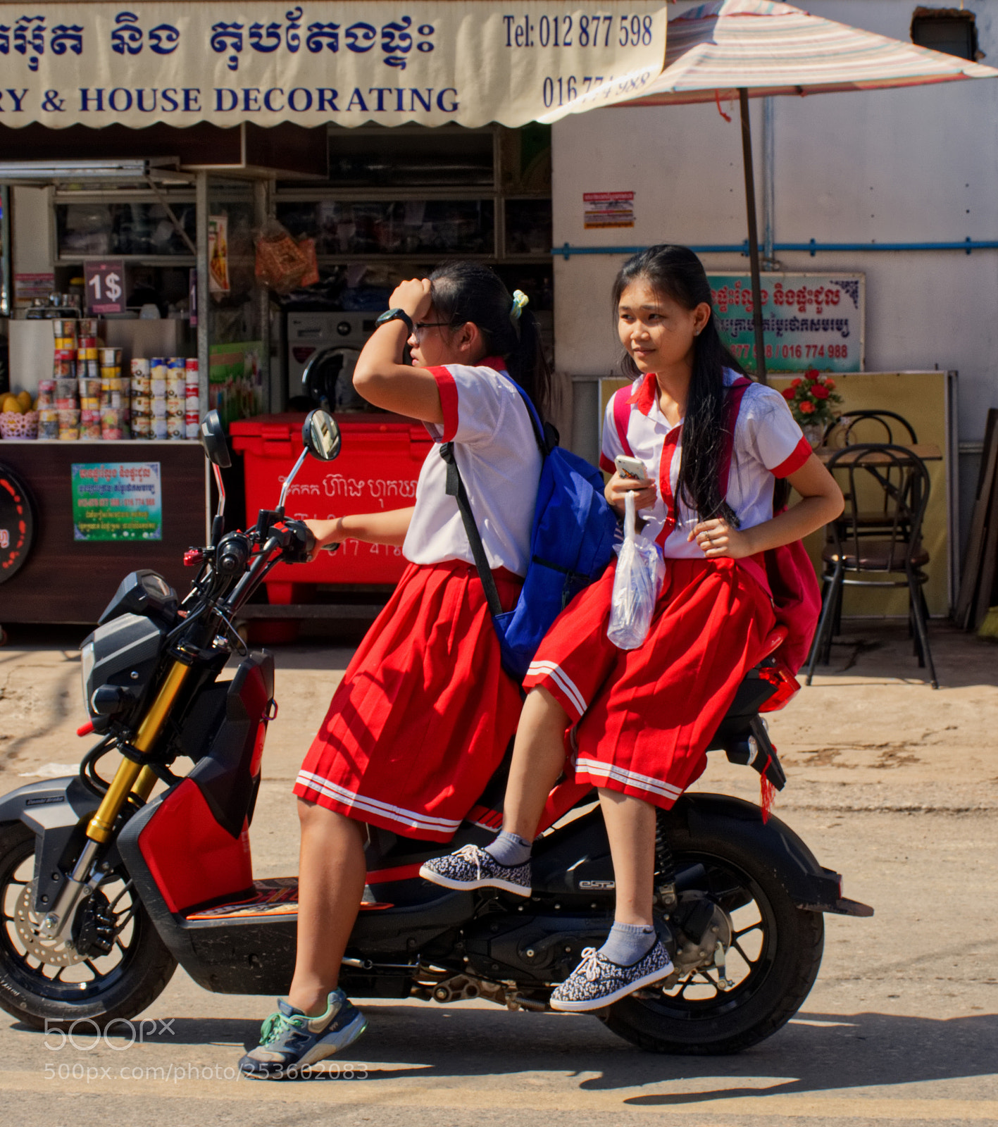 Nikon D7200 sample photo. On our way to photography