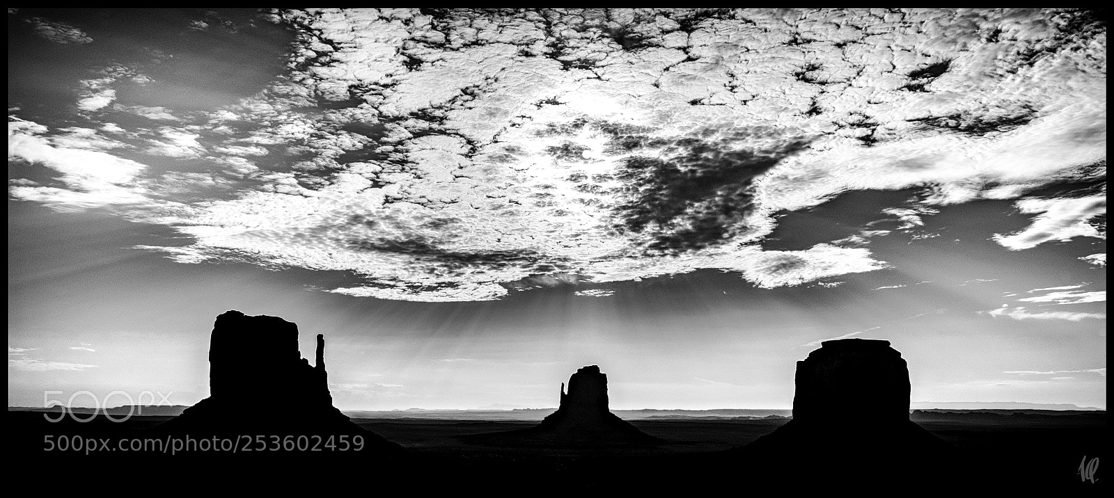 Nikon D5 sample photo. Morning contrast in monument photography