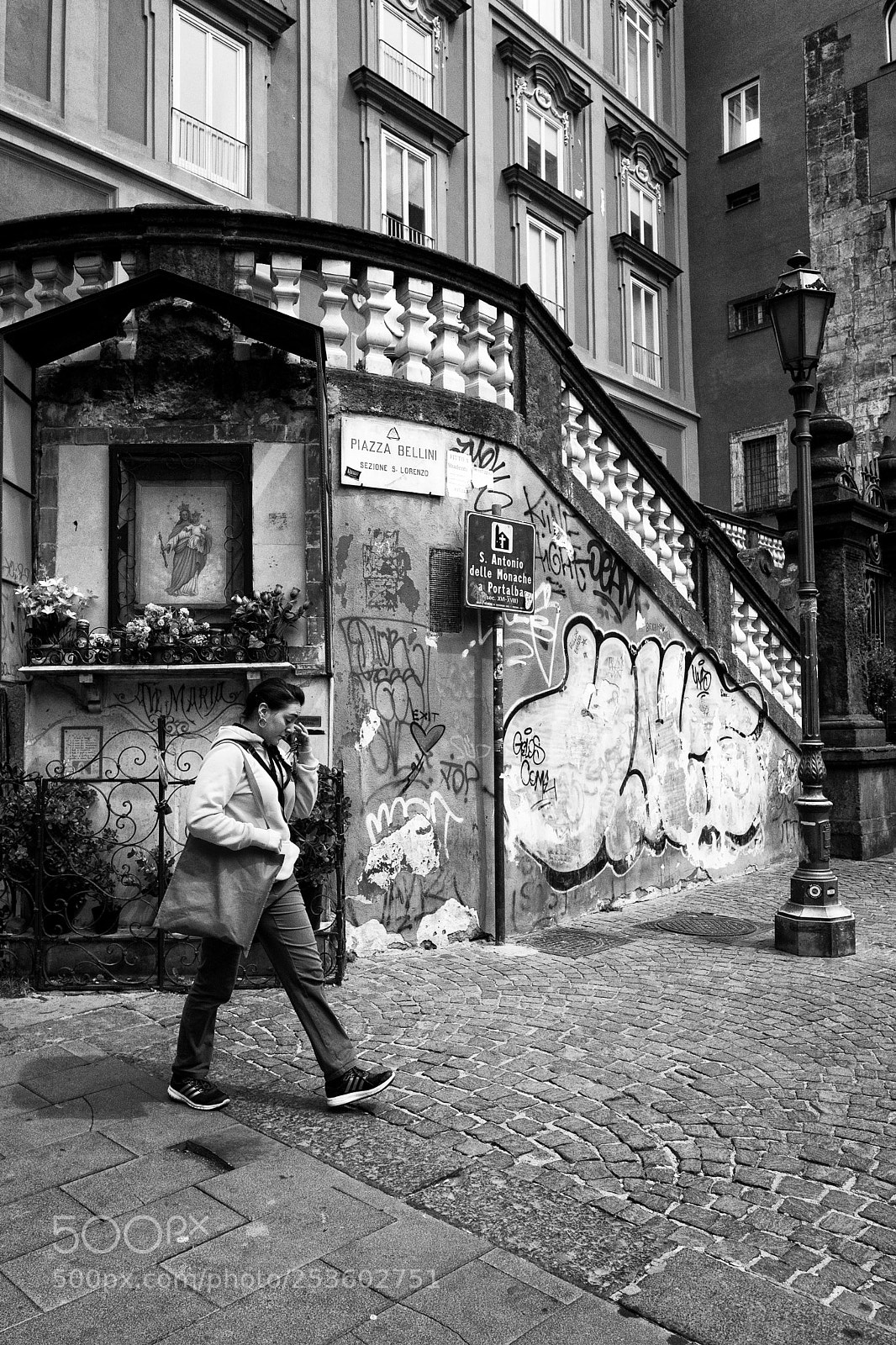 Leica Q (Typ 116) sample photo. Streets of naples #34 photography