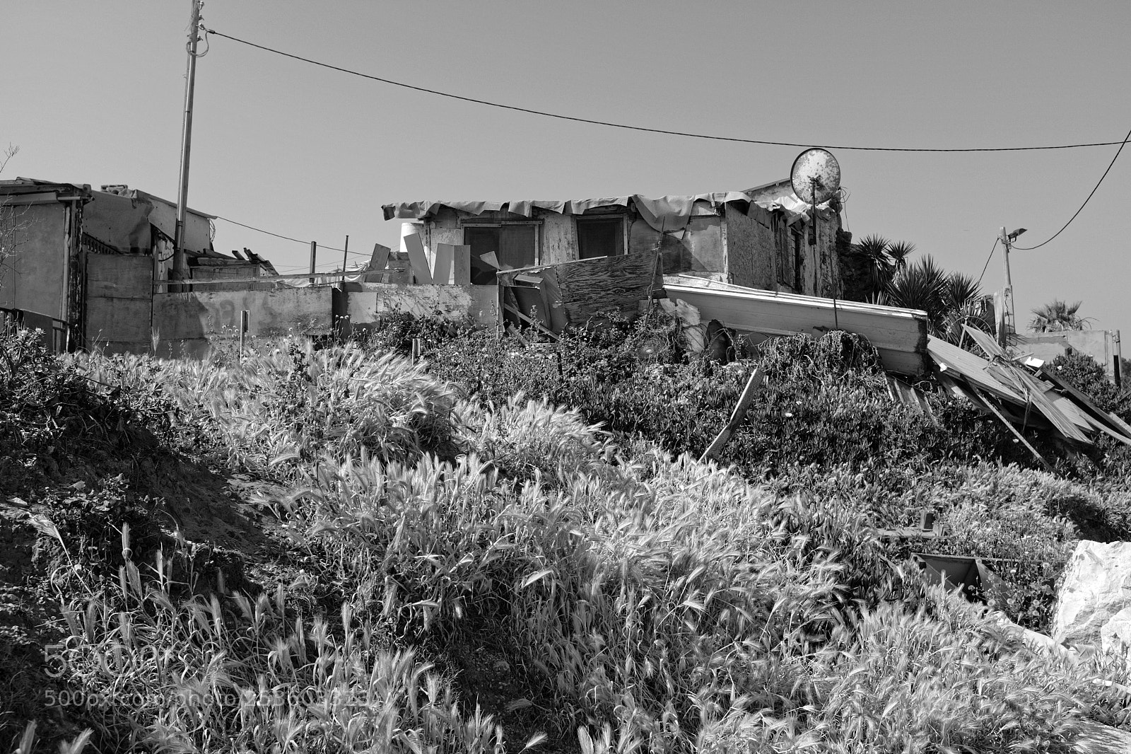 Fujifilm X100F sample photo. Abandoned house photography