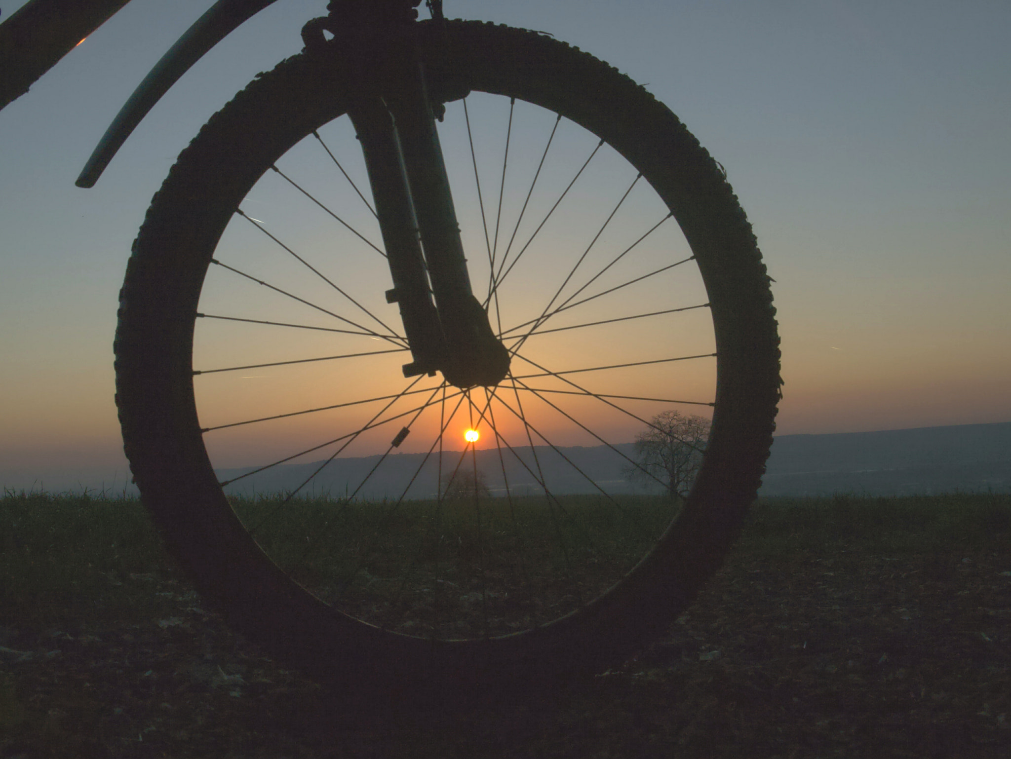 Panasonic Lumix DMC-G2 sample photo. Sunrise bike photography