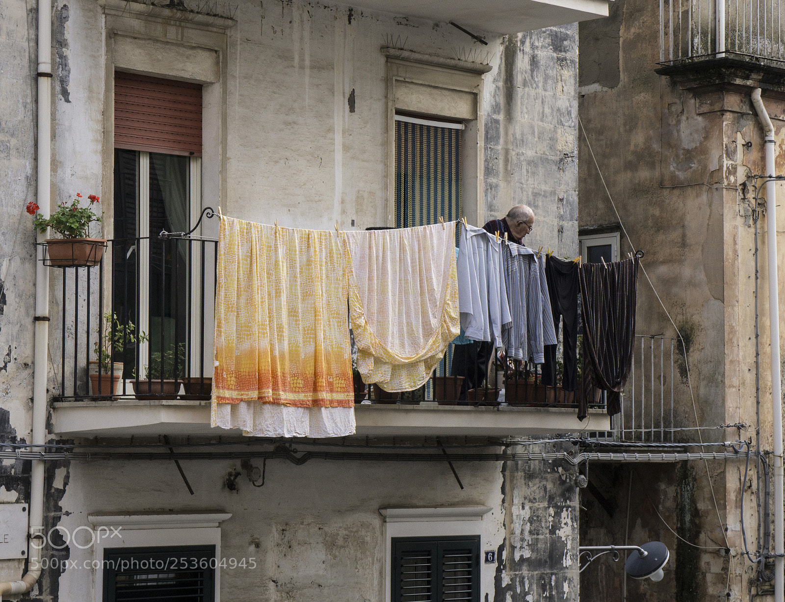 Sony a6000 sample photo. Ragusa italy laundryday photography