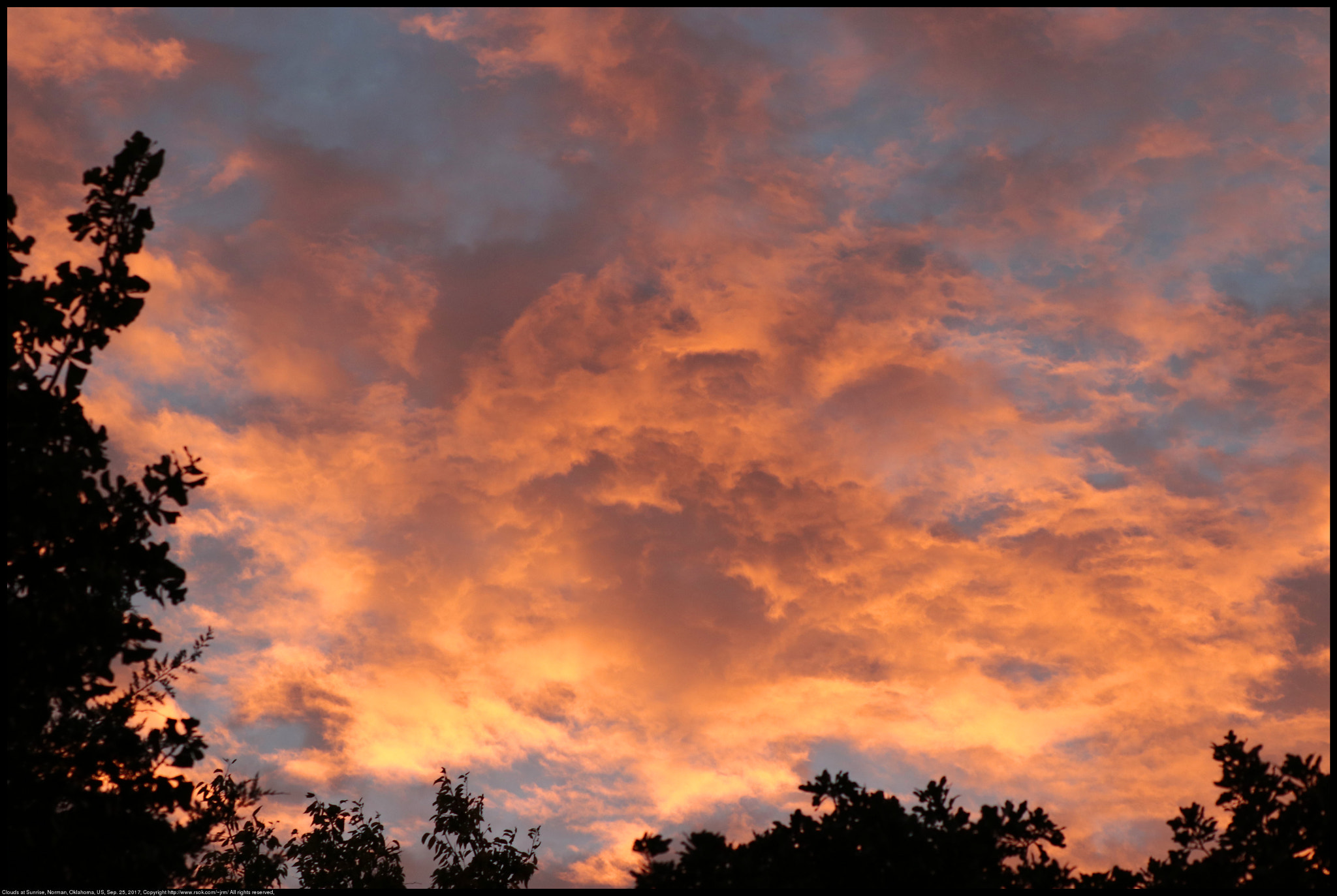 Canon EF 70-300 F4-5.6 IS II USM sample photo. Clouds at sunrise photography