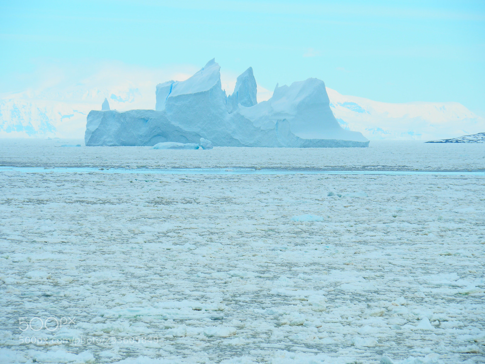 Olympus OM-D E-M5 II sample photo. Iceberg and icy soup photography