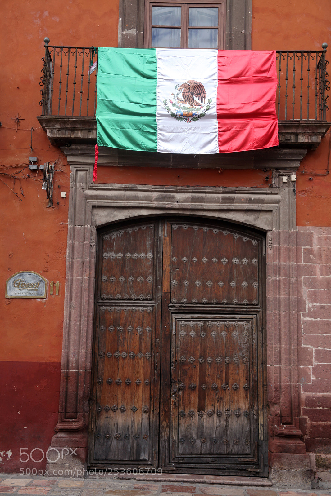 Canon EOS 5D Mark II sample photo. San miguel de allenda-door photography
