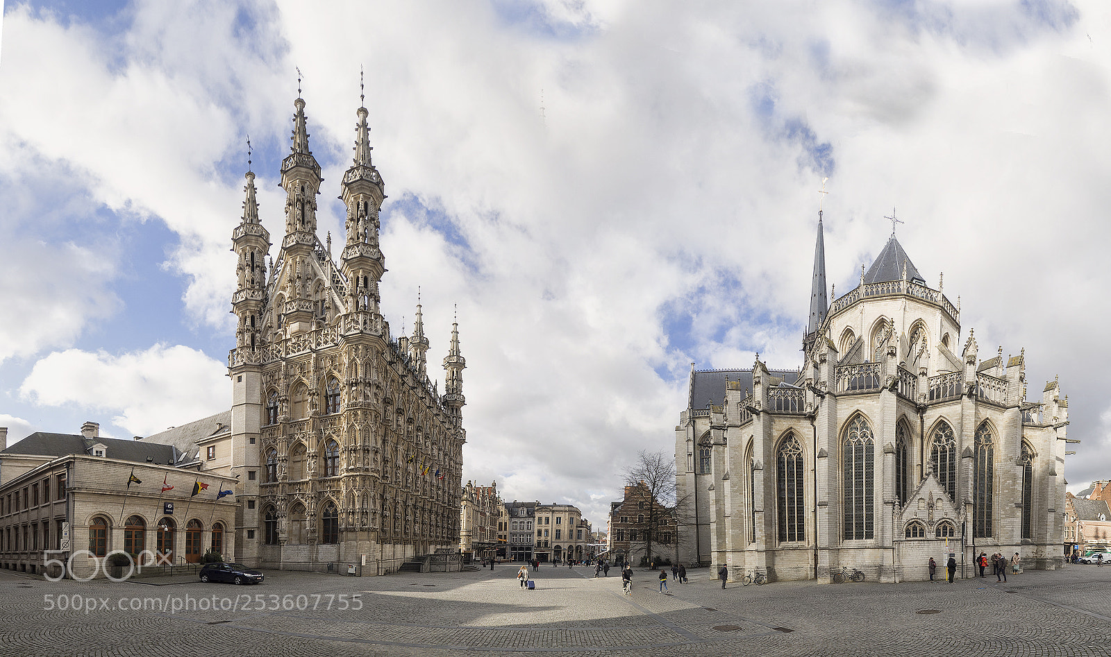 Olympus OM-D E-M10 II sample photo. Leuven rathaus pano photography
