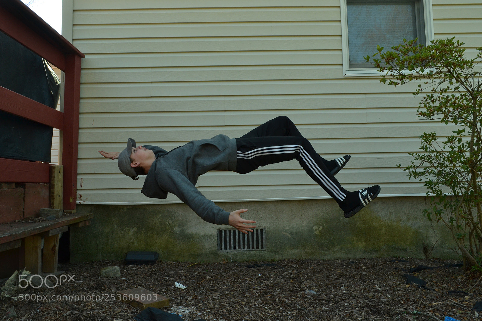 Nikon D3100 sample photo. Float photography