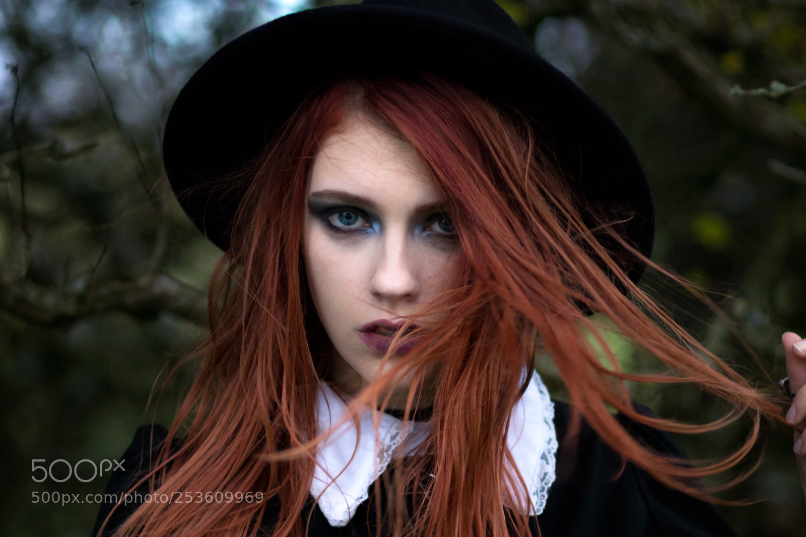 Canon EOS 80D sample photo. Witchy woman photography