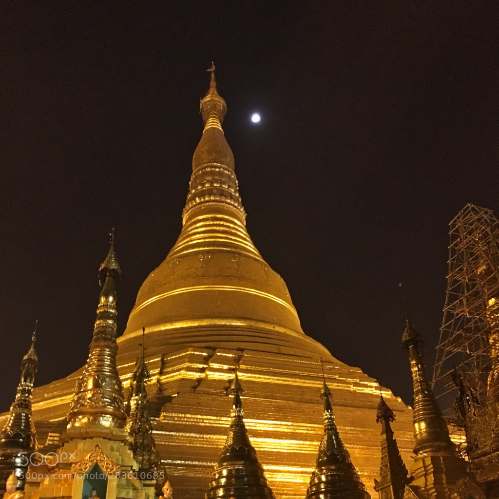 Apple iPhone 6s sample photo. Shwedagon pagoda and the photography