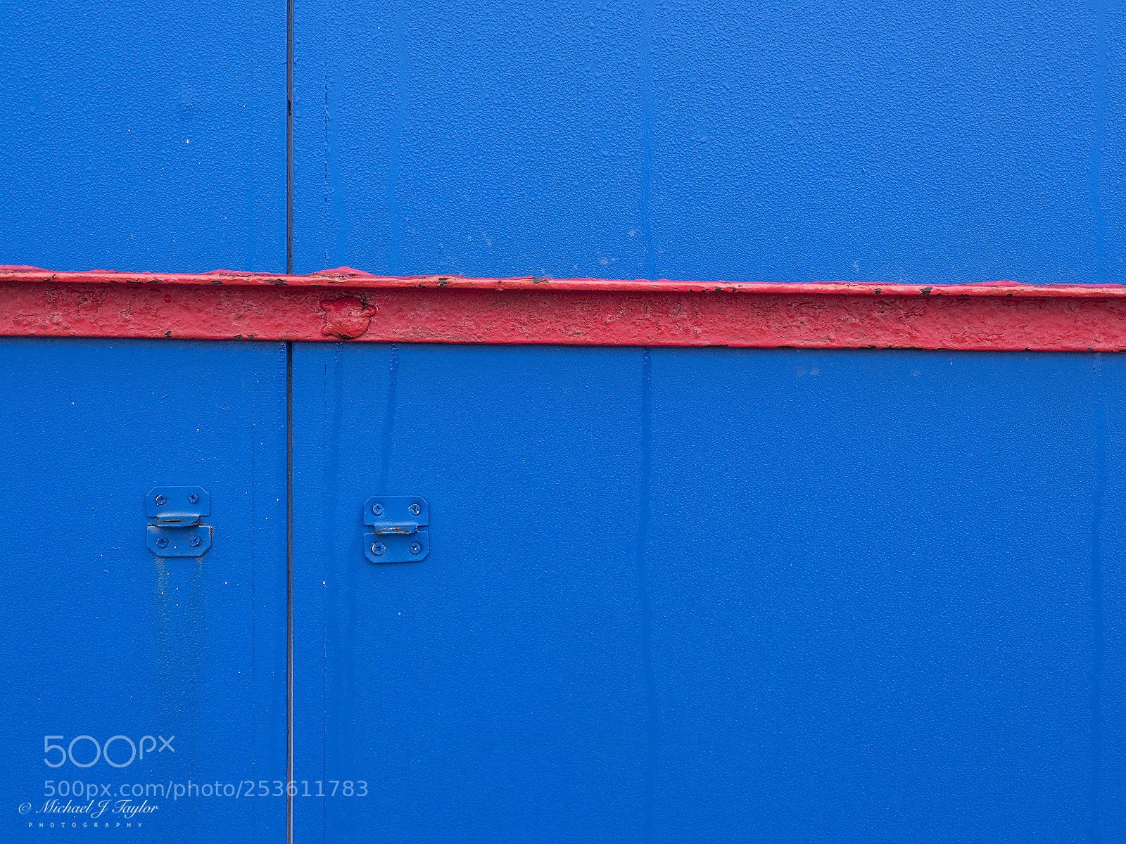 Panasonic Lumix DMC-GX8 sample photo. Doors... photography