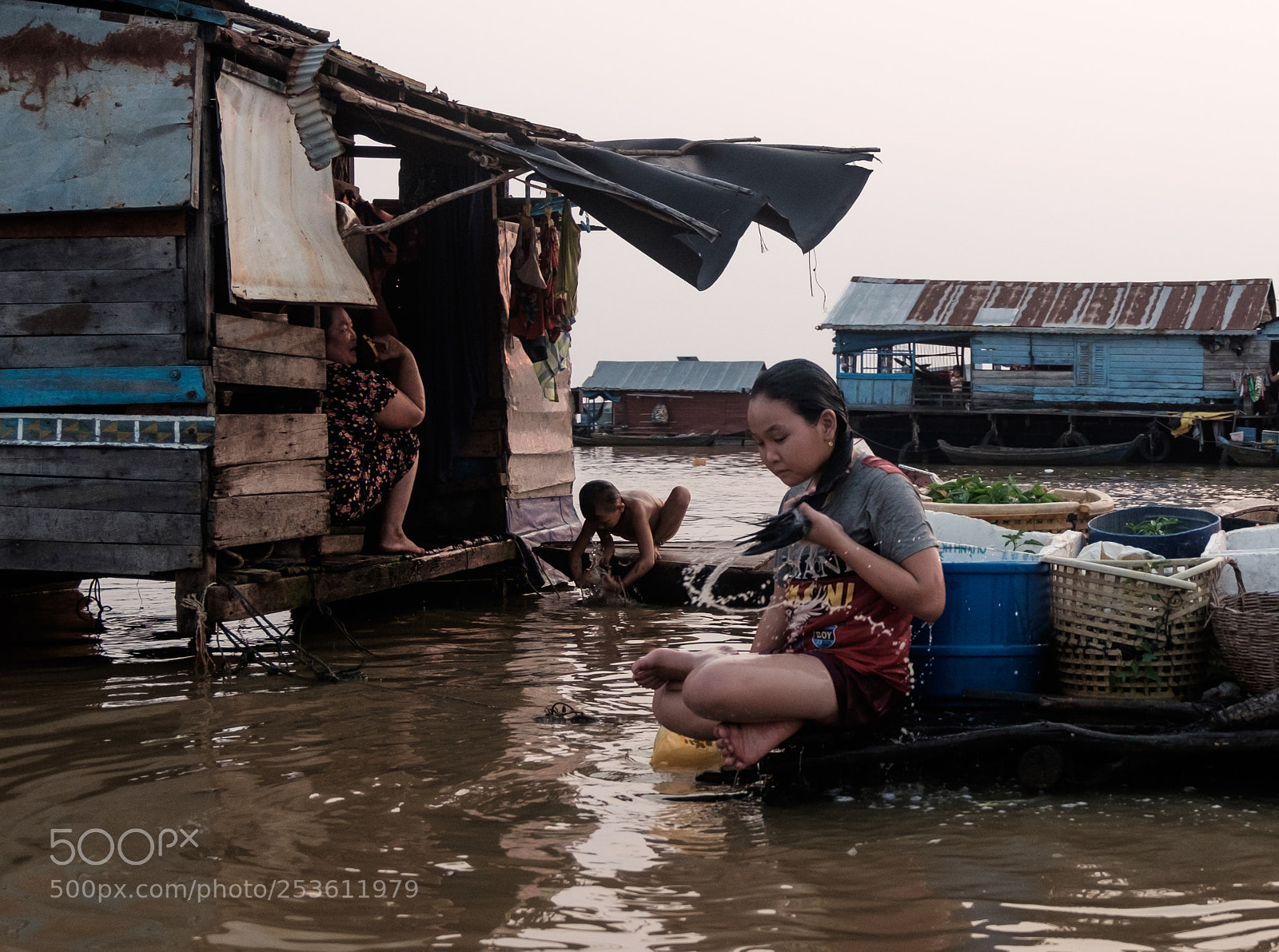 Fujifilm X-T10 sample photo. Life in a floating photography