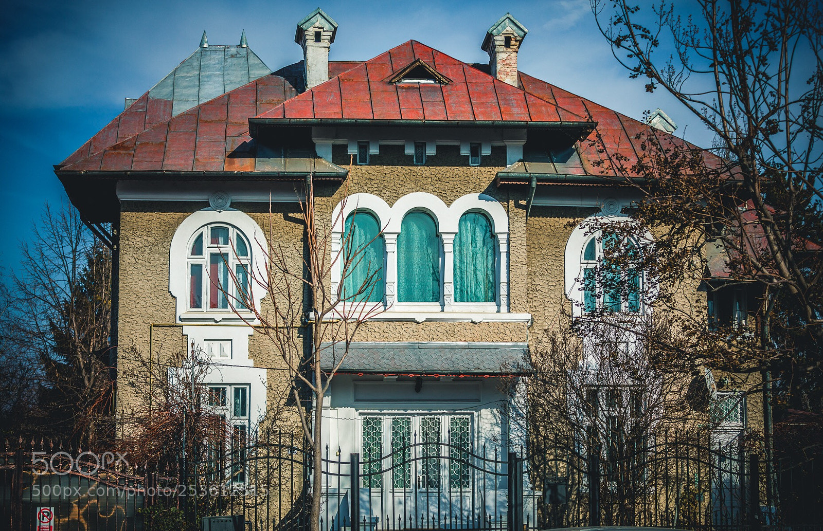 Canon EOS 5D Mark IV sample photo. Home romania style  photography