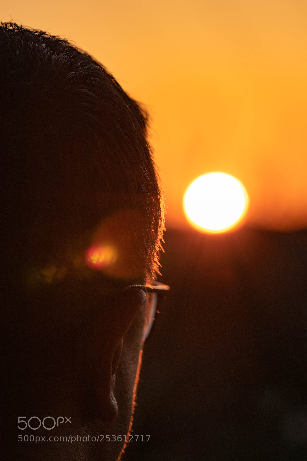 Canon EOS 200D (EOS Rebel SL2 / EOS Kiss X9) sample photo. Look at the sunset photography