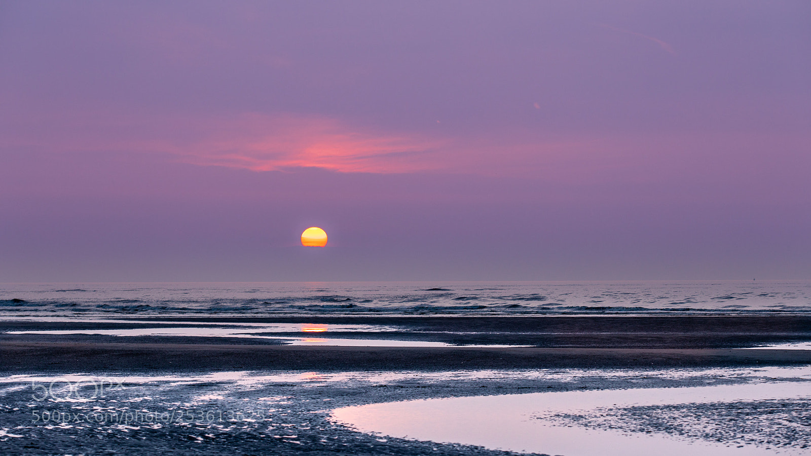 Canon EOS 5D Mark IV sample photo. Close to the sea photography