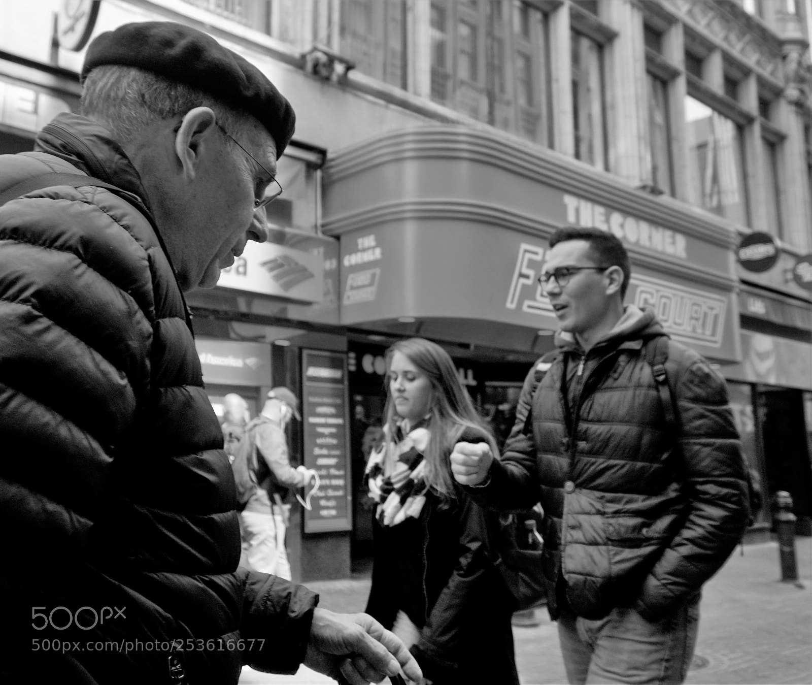 Sony a6500 sample photo. Man with a beret photography