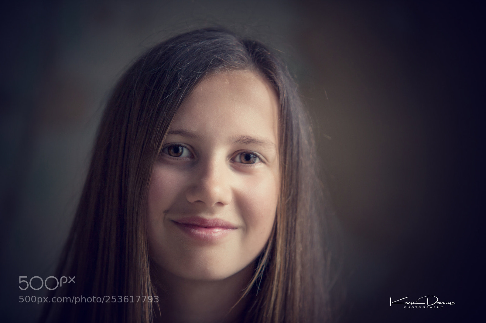 Canon EOS 5D Mark II sample photo. Natural light portret photography