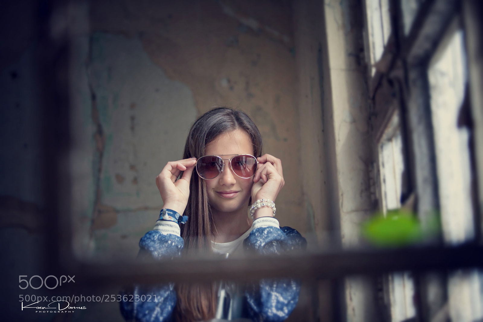 Canon EOS 5D Mark II sample photo. Funky glasses photography