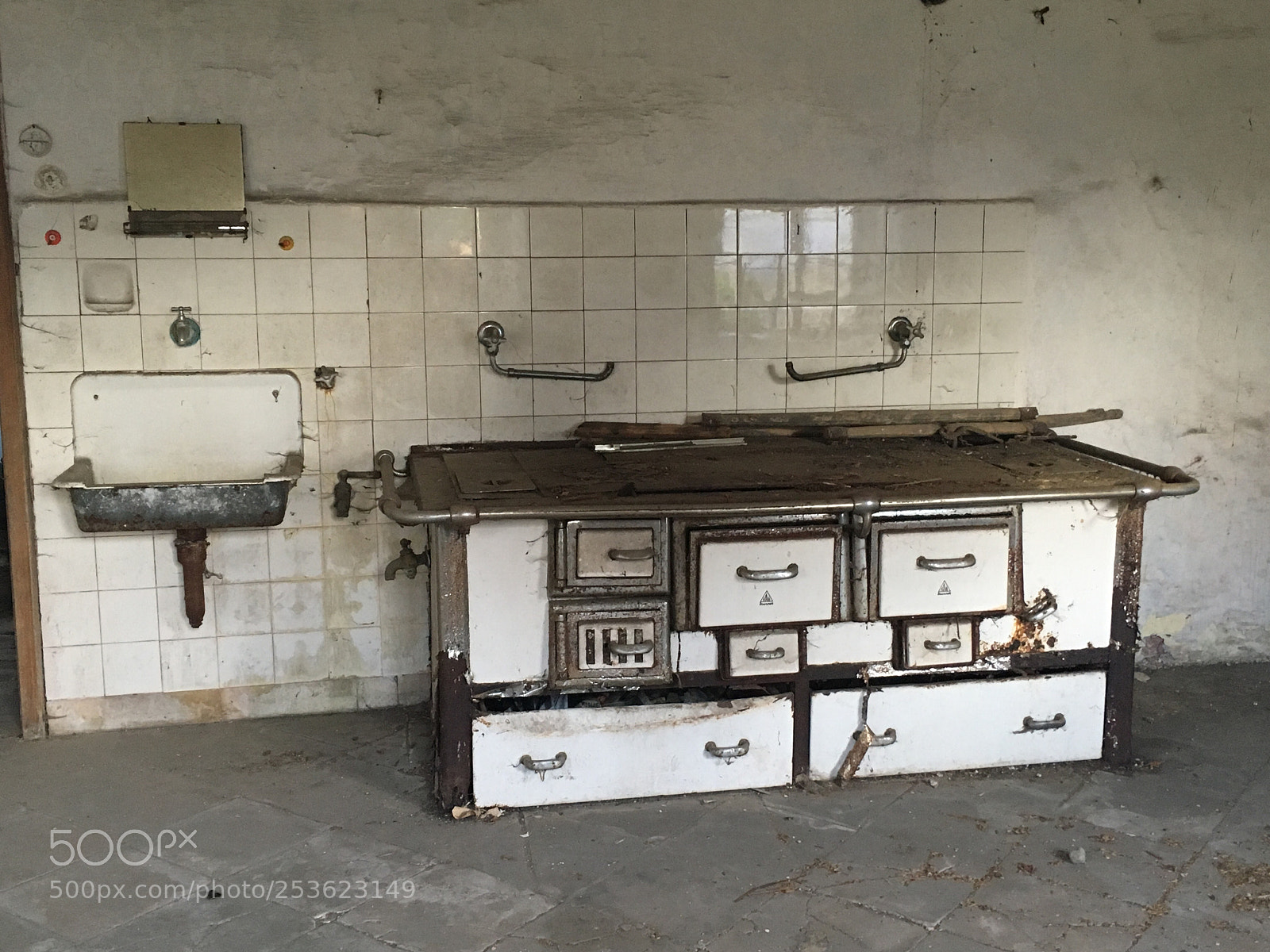 Apple iPhone 6s sample photo. Lost place
 photography