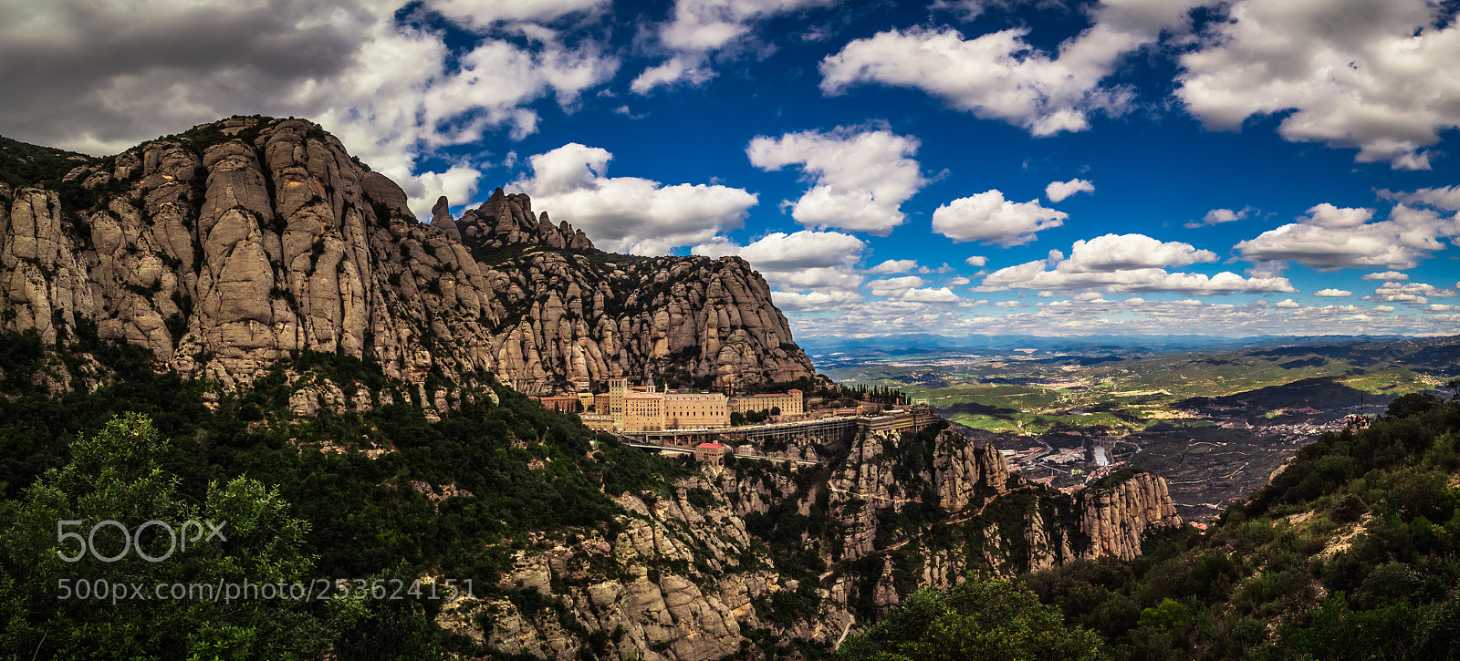 Olympus OM-D E-M10 II sample photo. Montserrat spain photography