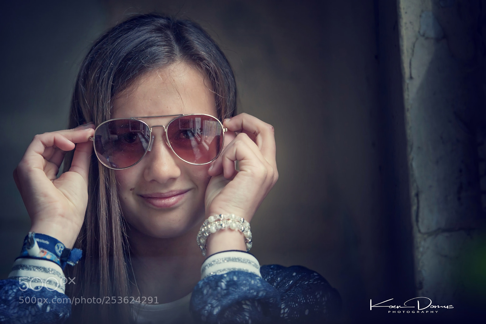 Canon EOS 5D Mark II sample photo. Pink glasses photography