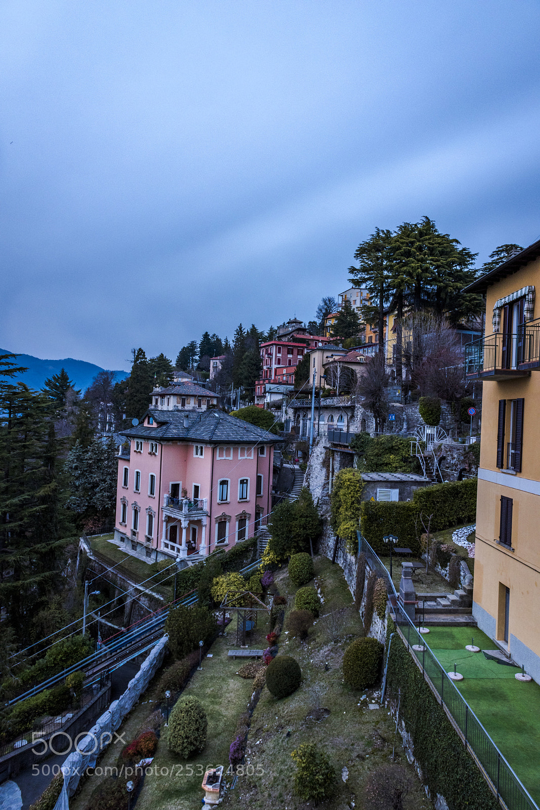 Nikon D810 sample photo. Houses uphill photography