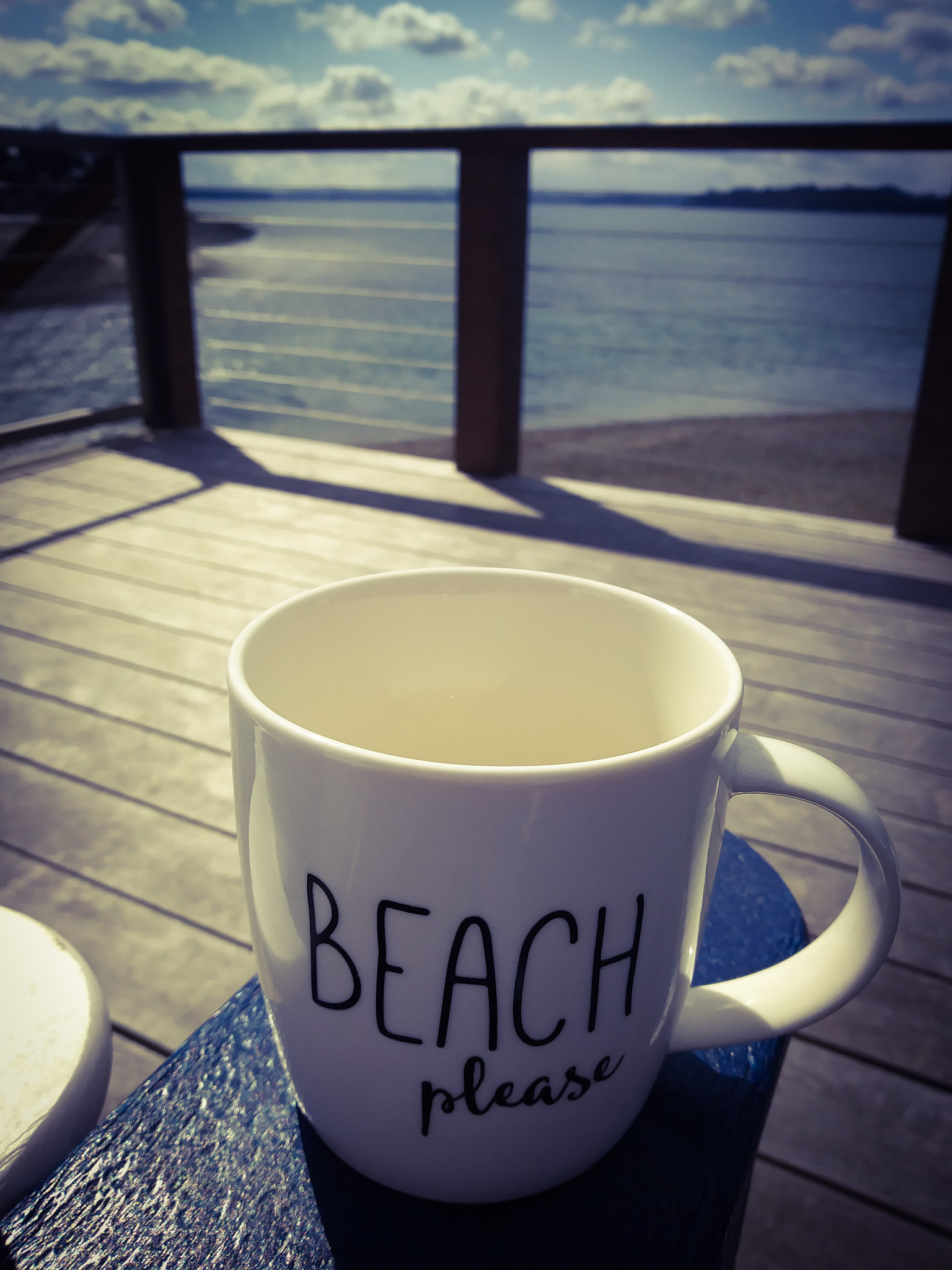 LG ARISTO sample photo. Beach please photography
