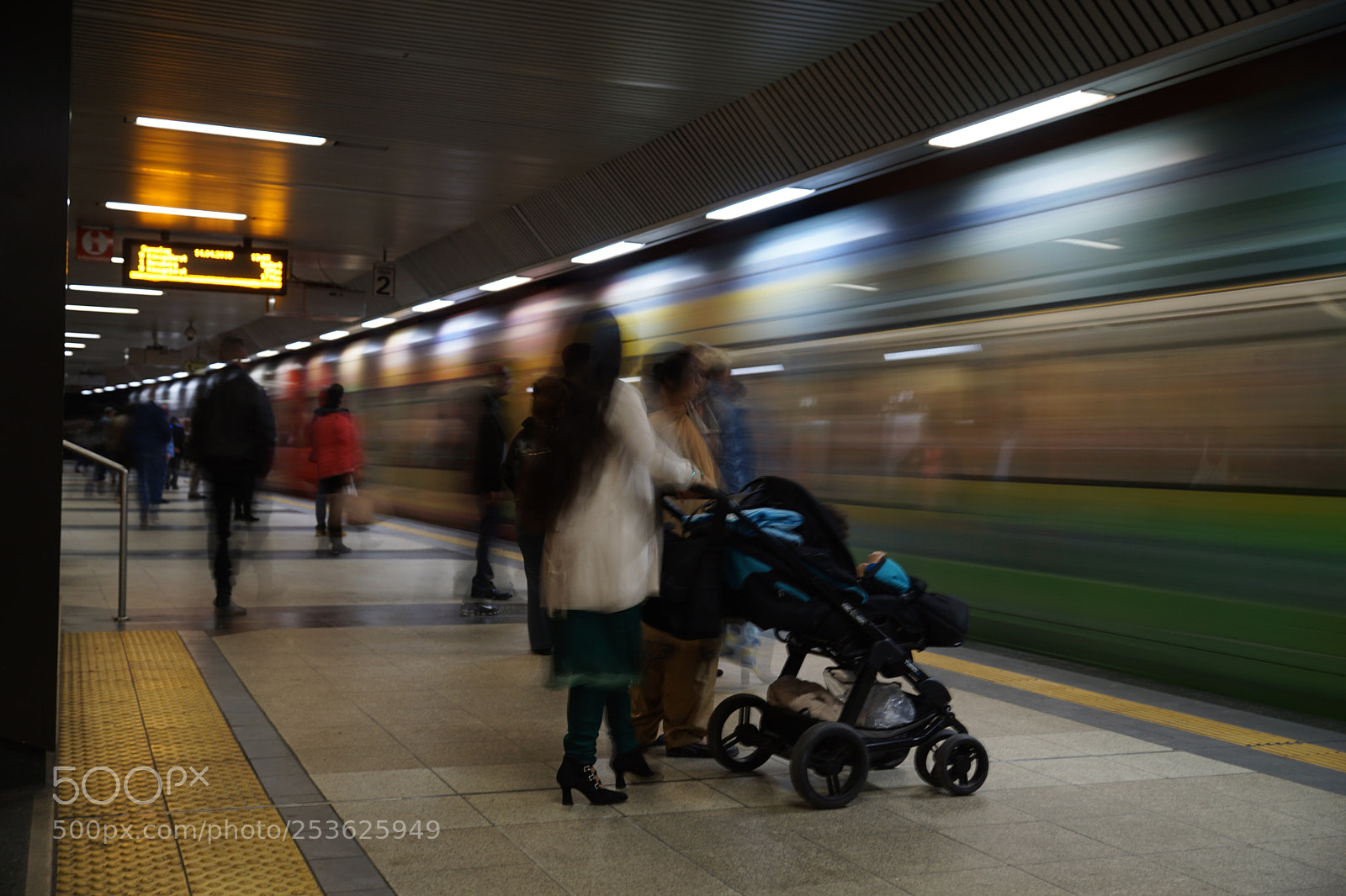 Sony DT 16-50mm F2.8 SSM sample photo. In motion photography