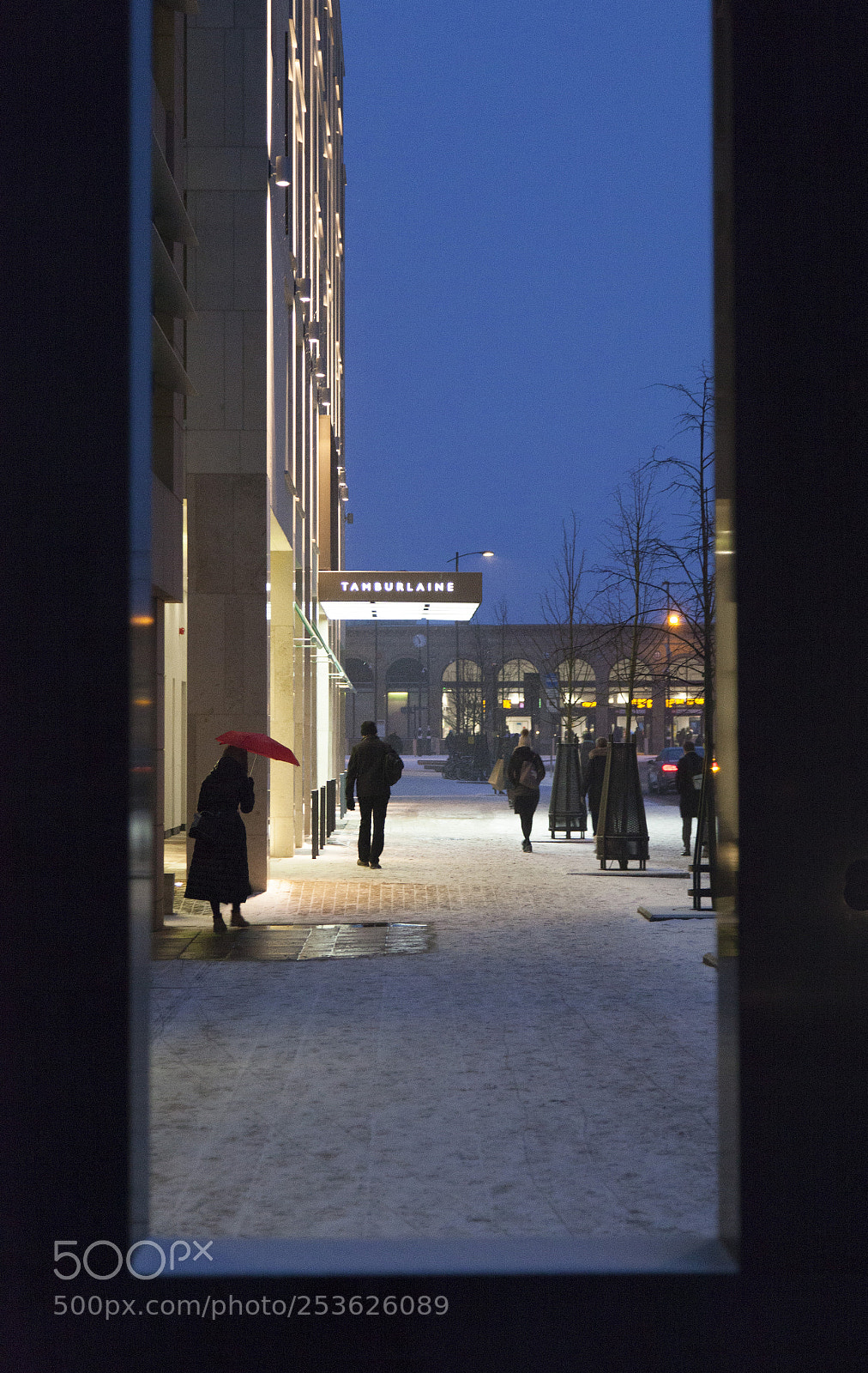 Canon EOS 5D Mark II sample photo. Through the archway photography