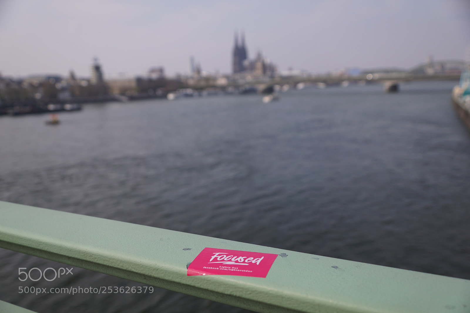Sony DT 16-50mm F2.8 SSM sample photo. Out of focus photography