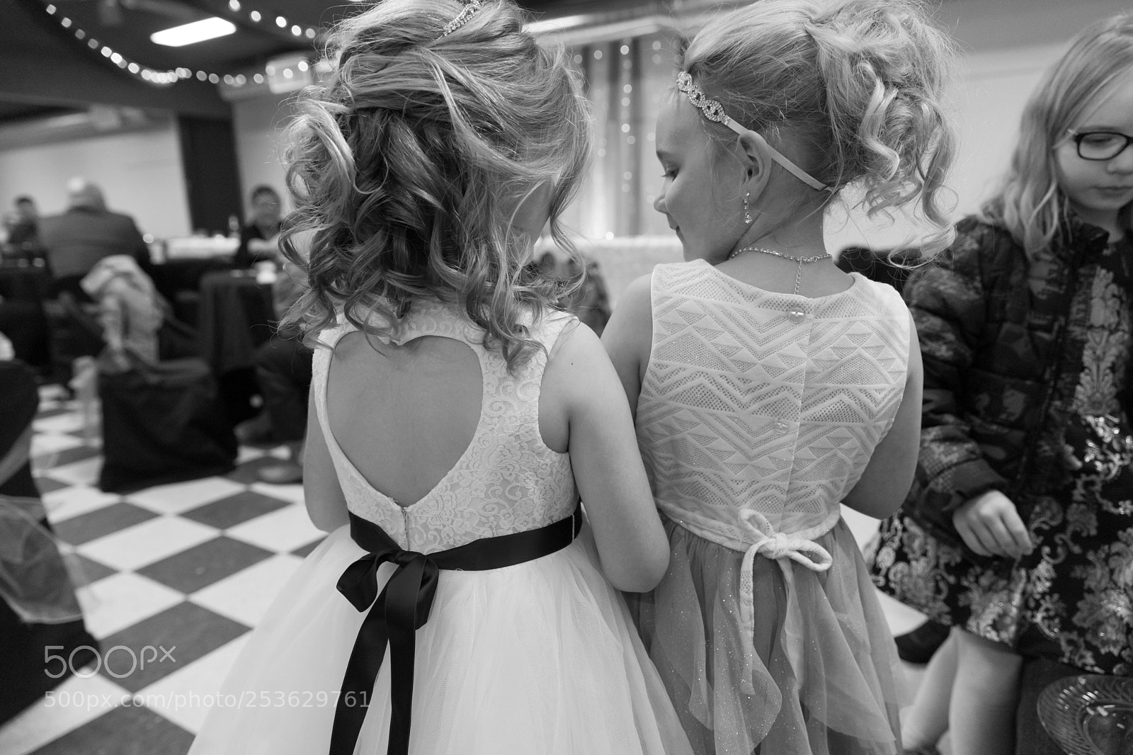 Canon EOS 6D Mark II sample photo. Girls night photography