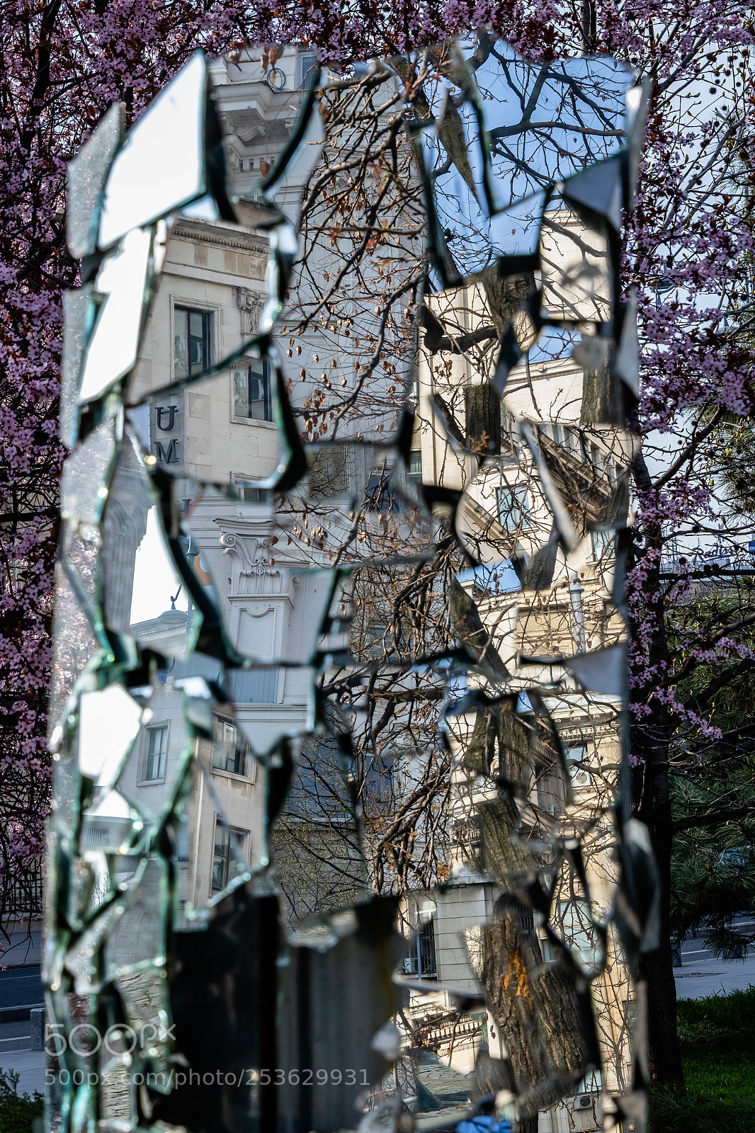 Canon EOS 7D Mark II sample photo. Broken city photography