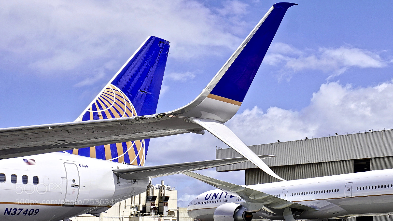 Sony a7R III sample photo. United airlines 2001 boeing photography