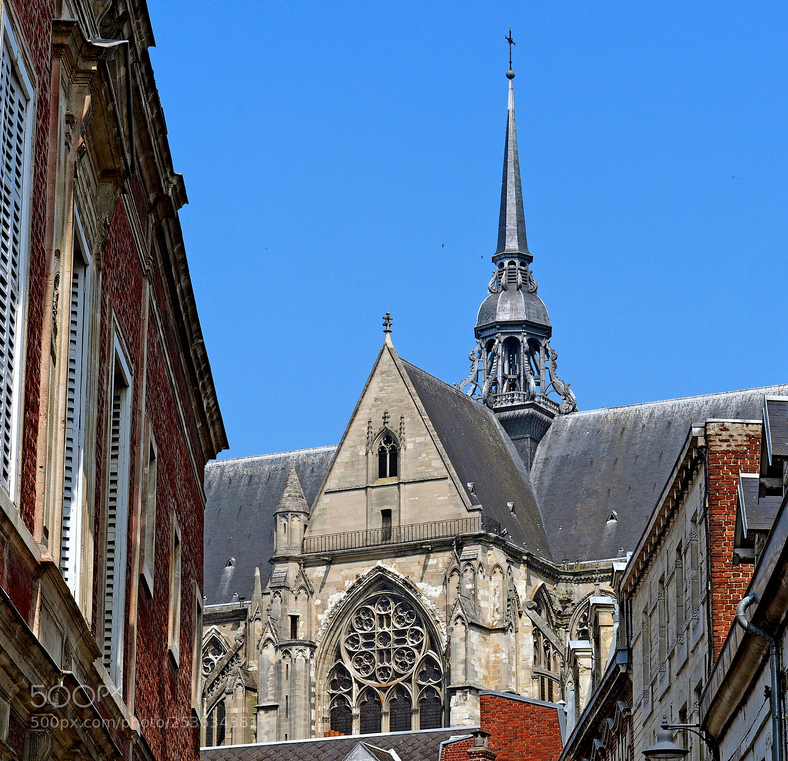 Olympus OM-D E-M5 sample photo. Saint-quentin aisne photography