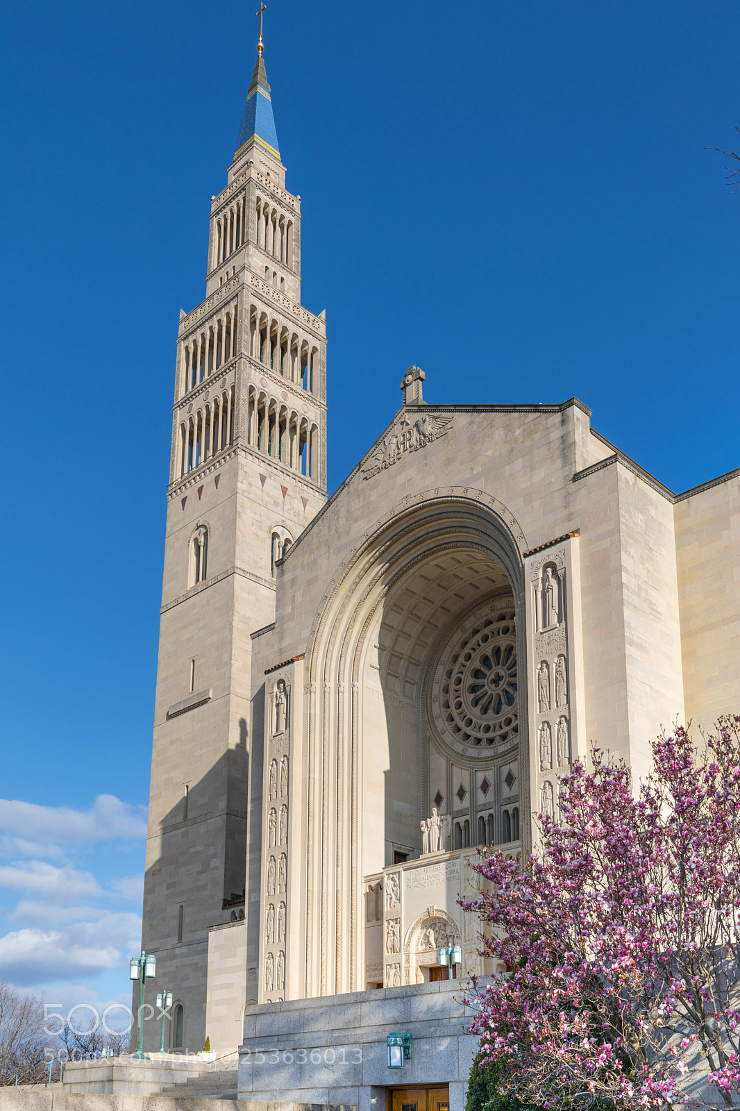 Canon EOS 5D Mark IV sample photo. Basilica of the national photography