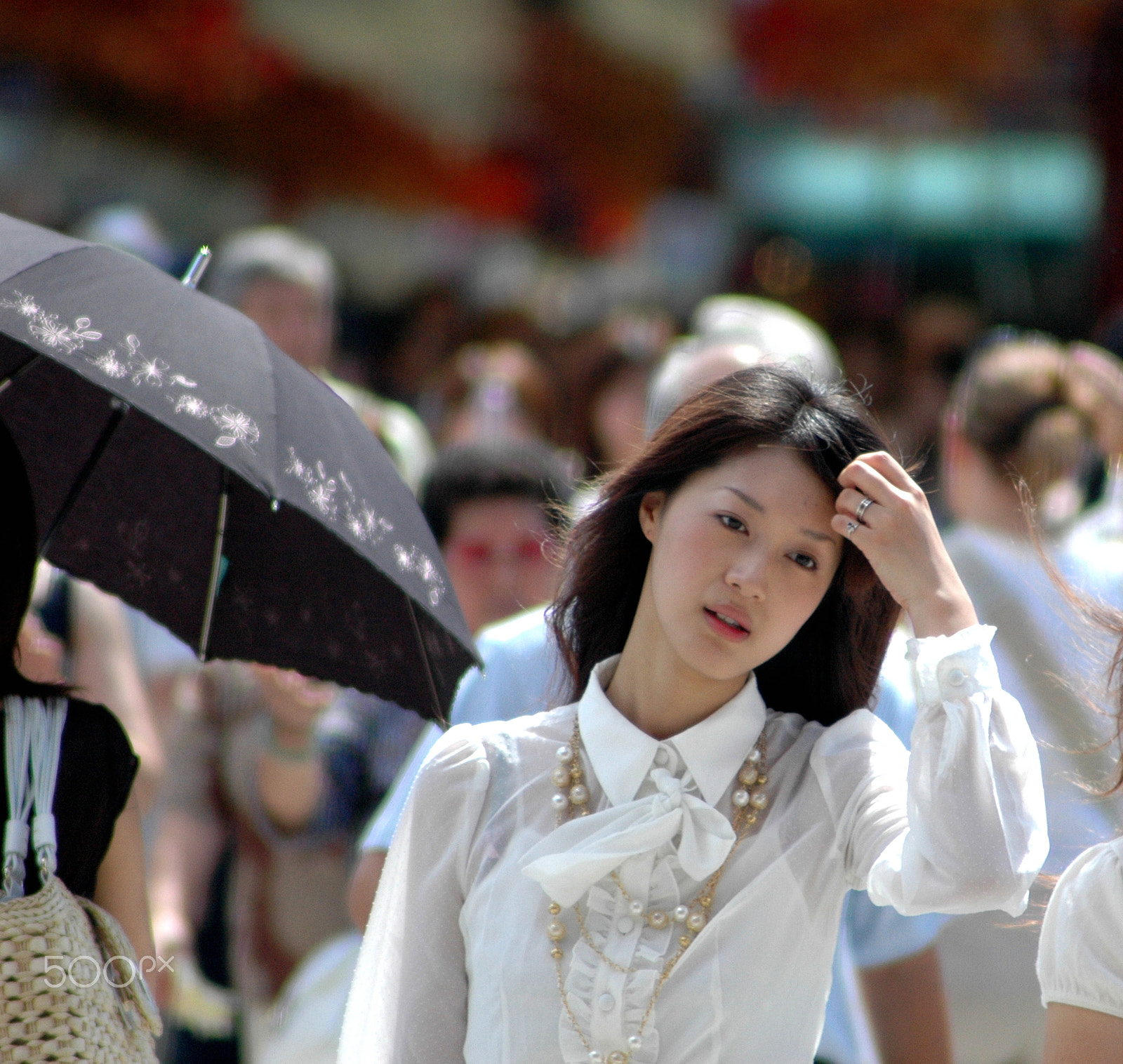 Nikon D70 + AF Zoom-Nikkor 70-300mm f/4-5.6D ED sample photo. The rush hour photography